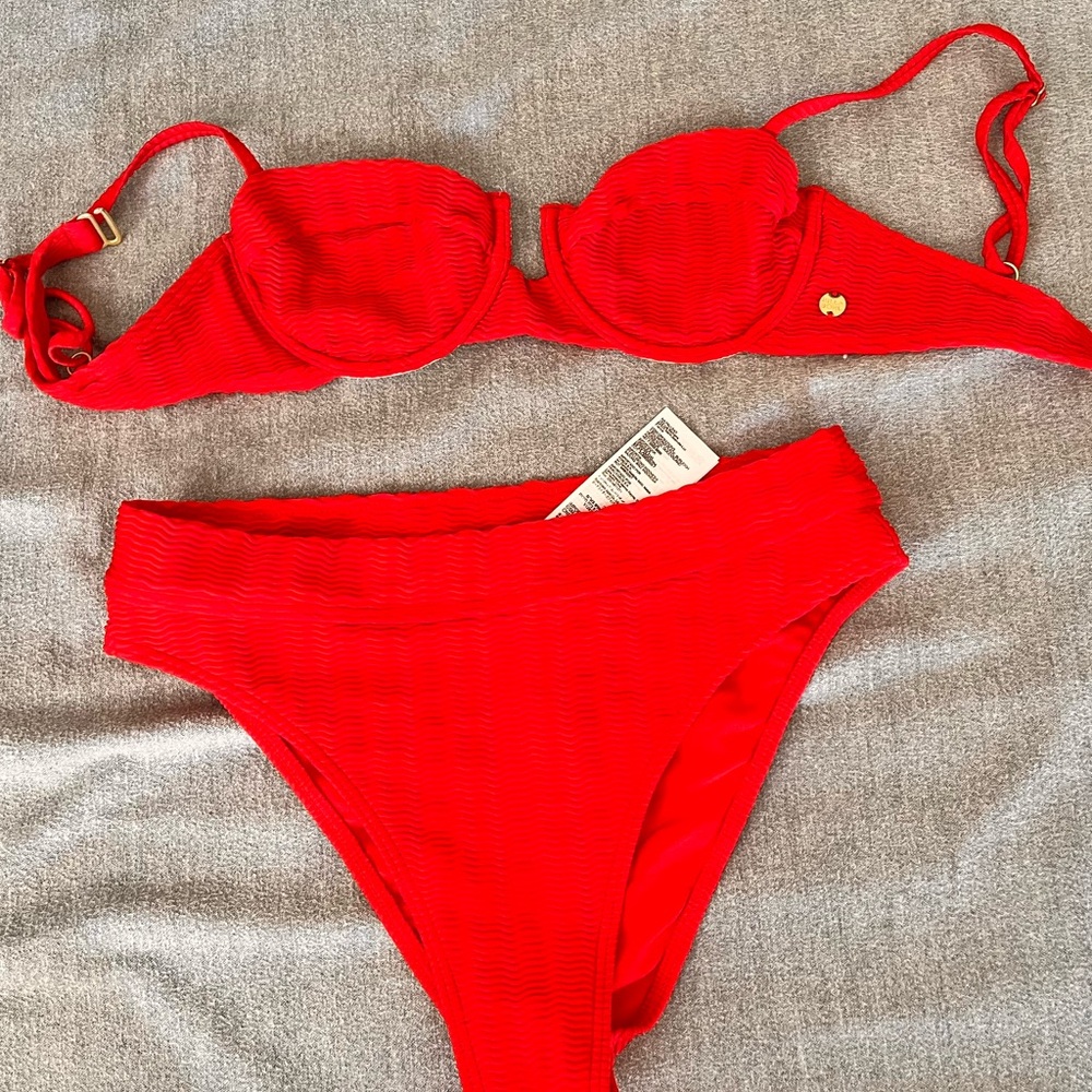 Small Billabong wave trip red swim suit top and Medium bottom (NWT)